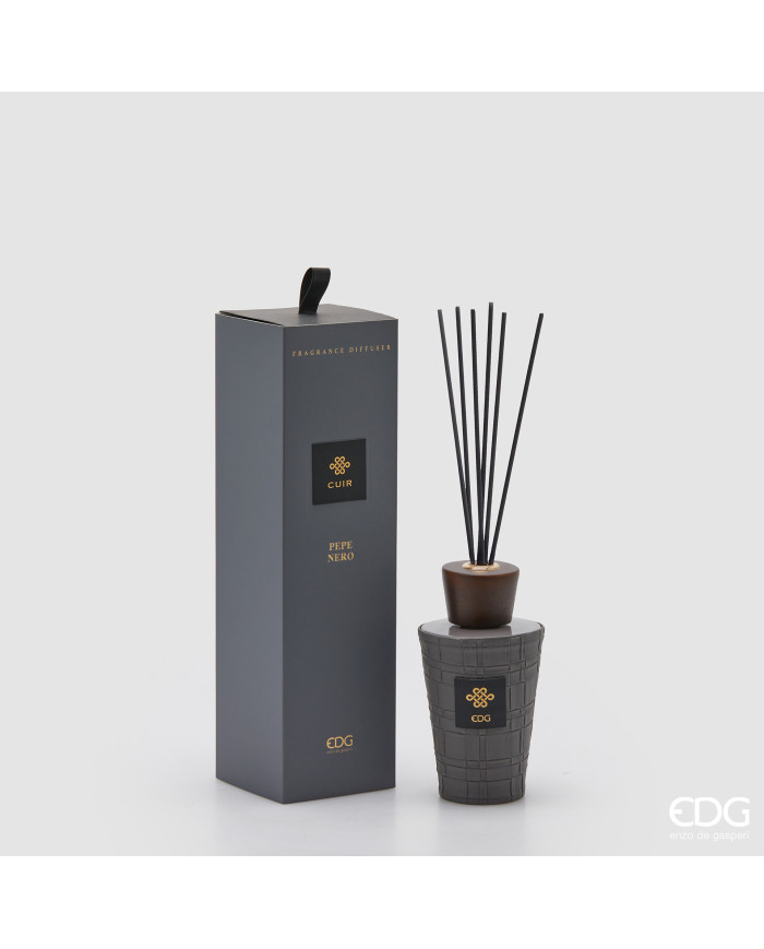 Profumatore in bottiglia con bastoncini Cuir, 300 ml, profumazione pepe nero, col.grigio fumo, h. 17 cm